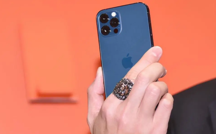 湾里苹果手机维修分享iPhone12系列重启方法教程 